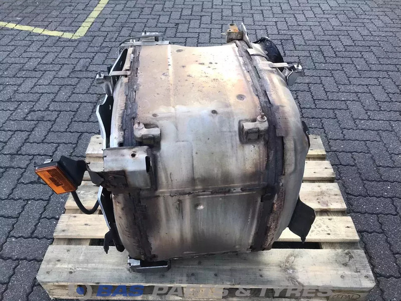 Scania Uitlaatdemper Scania 2521074 - Muffler/ Exhaust system for Truck: picture 4 Scania Uitlaatdemper Scania 2521074 - Muffler/ Exhaust system for Truck: picture 4