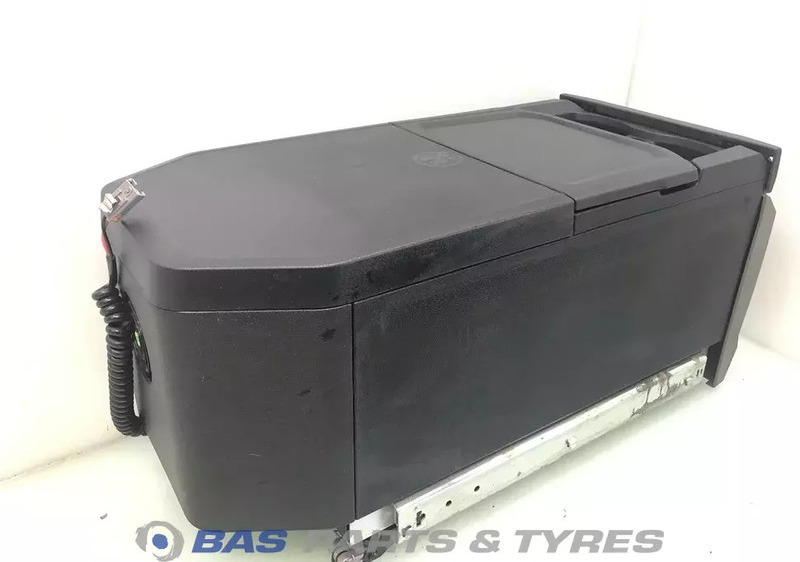 DAF XF G2 Koelkast DAF 35 Liter 2318729 - Spare parts for Truck: picture 4 DAF XF G2 Koelkast DAF 35 Liter 2318729 - Spare parts for Truck: picture 4