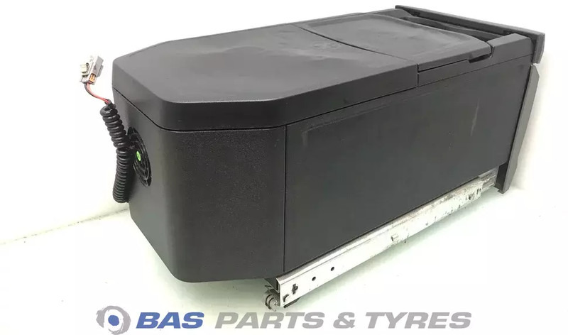 DAF XF G2 Koelkast DAF 35 Liter 2318729 - Spare parts for Truck: picture 4 DAF XF G2 Koelkast DAF 35 Liter 2318729 - Spare parts for Truck: picture 4