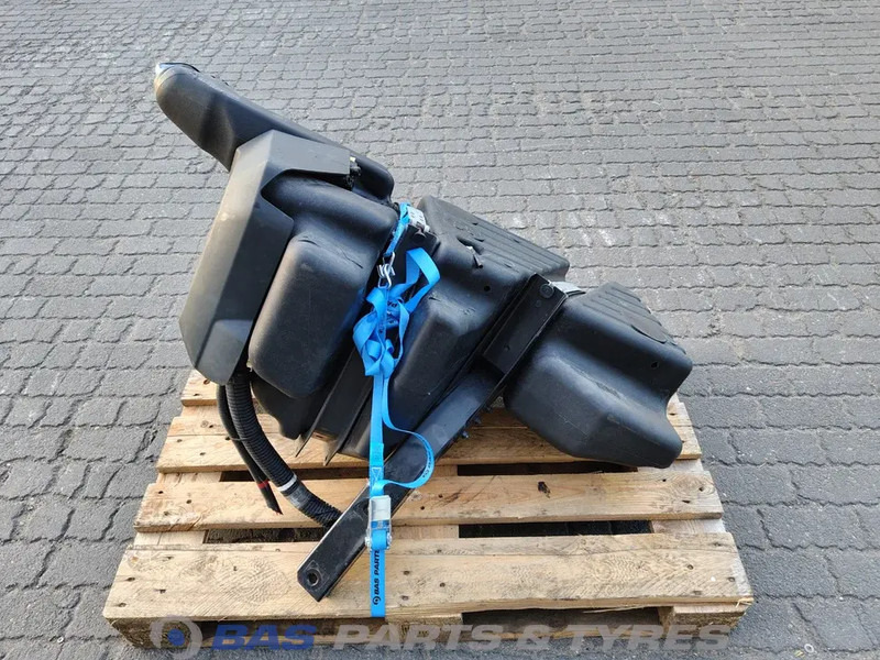 DAF XG DAF AdBlue tank 2297062 - Spare parts for Truck: picture 3 DAF XG DAF AdBlue tank 2297062 - Spare parts for Truck: picture 3