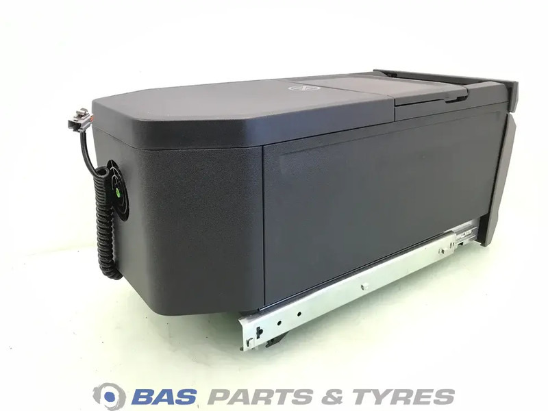 DAF XG Koelkast DAF 35 Liter 2321324 - Spare parts for Truck: picture 4 DAF XG Koelkast DAF 35 Liter 2321324 - Spare parts for Truck: picture 4