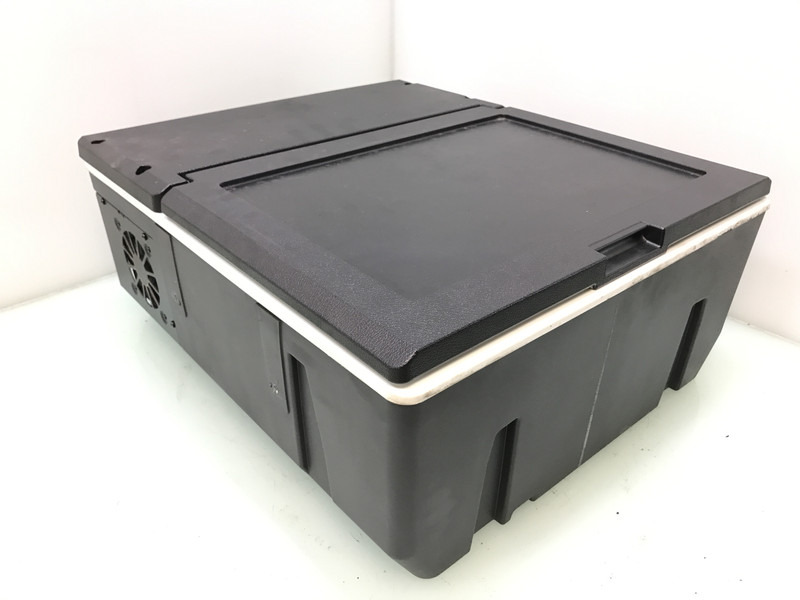 Mercedes-Benz Actros MP4 Koelkast Mercedes 25 Liter A 961 840 63 43 - Spare parts for Truck: picture 1 Mercedes-Benz Actros MP4 Koelkast Mercedes 25 Liter A 961 840 63 43 - Spare parts for Truck: picture 1