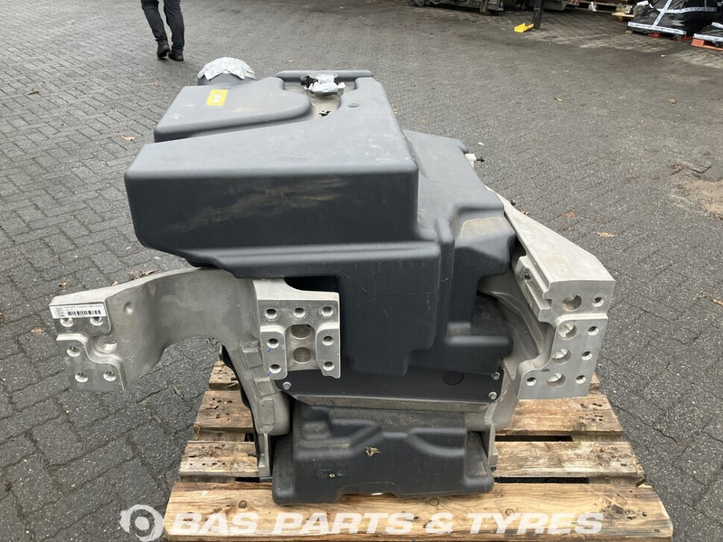 Volvo Brandstoftank Volvo 290 Liter 22951971 - Fuel tank for Truck: picture 3 Volvo Brandstoftank Volvo 290 Liter 22951971 - Fuel tank for Truck: picture 3