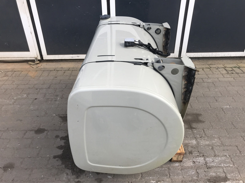 Volvo Brandstoftank Volvo 610 Liter G0000172 - Fuel tank for Truck: picture 2 Volvo Brandstoftank Volvo 610 Liter G0000172 - Fuel tank for Truck: picture 2