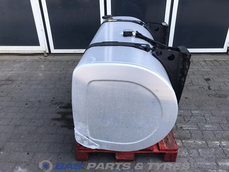 Volvo Brandstoftank Volvo 610 Liter G0000172 - Fuel tank for Truck: picture 2 Volvo Brandstoftank Volvo 610 Liter G0000172 - Fuel tank for Truck: picture 2