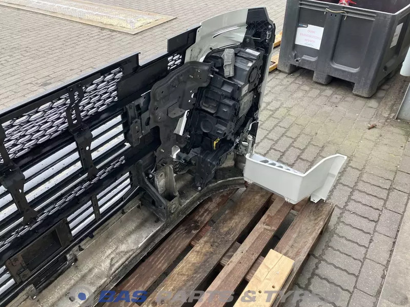 Volvo FH4 Bumper Volvo 78670304 - Bumper for Truck: picture 4 Volvo FH4 Bumper Volvo 78670304 - Bumper for Truck: picture 4