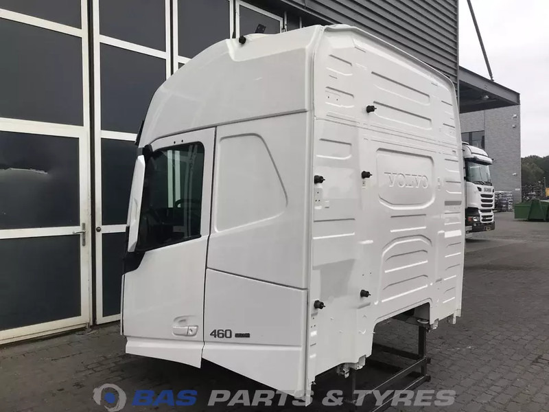 Volvo FH4 Volvo Globetrotter L2H2 82219166 - Cab and interior for Truck: picture 3 Volvo FH4 Volvo Globetrotter L2H2 82219166 - Cab and interior for Truck: picture 3