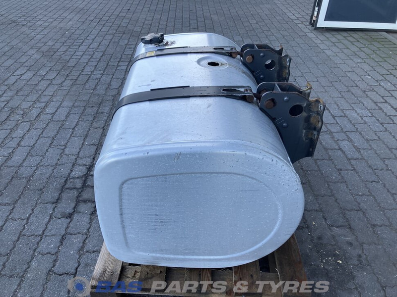 Volvo - Fuel tank for Truck: picture 2 Volvo - Fuel tank for Truck: picture 2