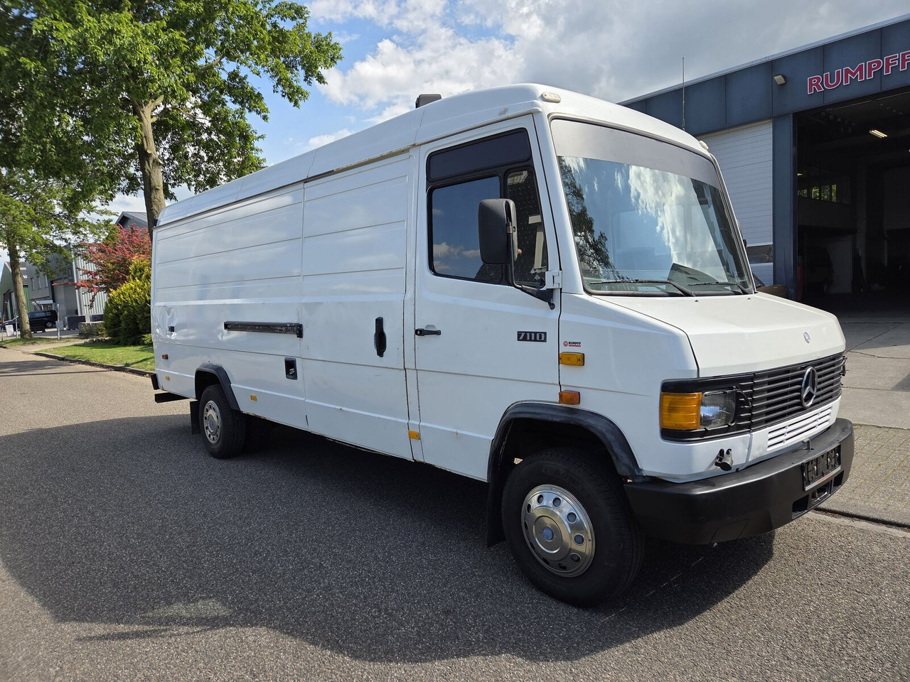 Mercedes-Benz 711D Vario Ecovan (1986) gesloten bestelwagen - Panel van: picture 3 Mercedes-Benz 711D Vario Ecovan (1986) gesloten bestelwagen - Panel van: picture 3