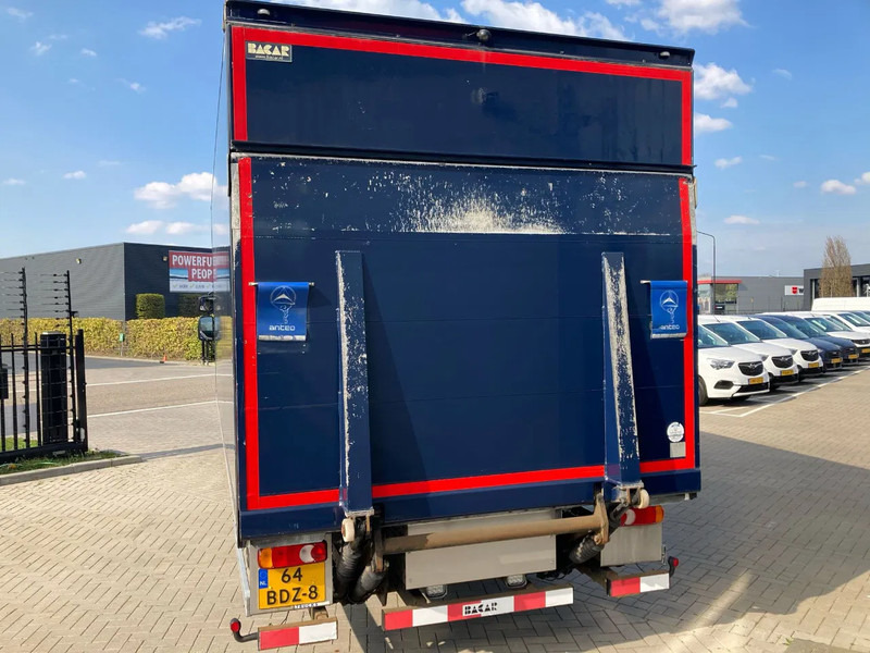 DAF LF 210 Day Cab, Plywood Box, Zijdeur, Laadklep - Box truck: picture 5 DAF LF 210 Day Cab, Plywood Box, Zijdeur, Laadklep - Box truck: picture 5