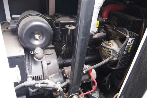 Agregat prądotwórczy Hiunday maszt oświetleniowy - Generator set: picture 3 Agregat prądotwórczy Hiunday maszt oświetleniowy - Generator set: picture 3