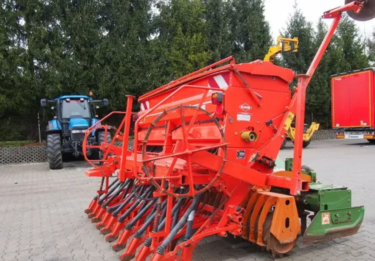 Agregat uprawowo-siewny Kuhn KE303 i INTEGRA 3000 2009 Agrebat uprawowo siewny, brona aktywna AMAZONE i KUHN - Combine seed drill: picture 3 Agregat uprawowo-siewny Kuhn KE303 i INTEGRA 3000 2009 Agrebat uprawowo siewny, brona aktywna AMAZONE i KUHN - Combine seed drill: picture 3