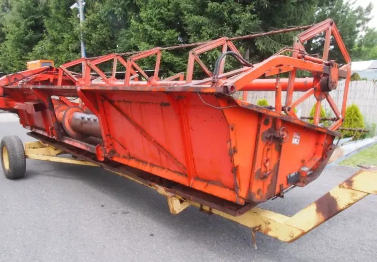 Heder do kombajnu Deutz-Fahr 1600,1610,1620,1630, 2680,2780, 2385,2685,2780, - Combine header: picture 4 Heder do kombajnu Deutz-Fahr 1600,1610,1620,1630, 2680,2780, 2385,2685,2780, - Combine header: picture 4