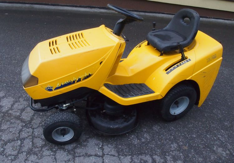 Kosiarka traktorek Castel Garden 13/92 2007 Kosiarka Castel Garden 13/92 - Garden mower: picture 2 Kosiarka traktorek Castel Garden 13/92 2007 Kosiarka Castel Garden 13/92 - Garden mower: picture 2