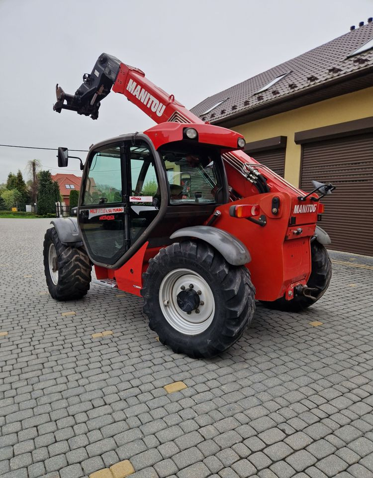 Ładowarka teleskopowa Manitou MLT 735-120 LSU 2012 Ładowarka teleskopowa Manitou MLT 735-120 LSU - Telescopic handler: picture 3 Ładowarka teleskopowa Manitou MLT 735-120 LSU 2012 Ładowarka teleskopowa Manitou MLT 735-120 LSU - Telescopic handler: picture 3