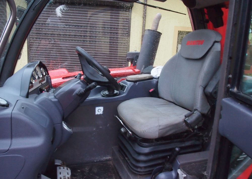 Leasing of  Ładowarka teleskopowa Manitou MLT 735-120LSU 2012 Manitou Silnik Mercedes Ładowarka teleskopowa Manitou MLT 735-120LSU 2012 Manitou Silnik Mercedes: picture 10