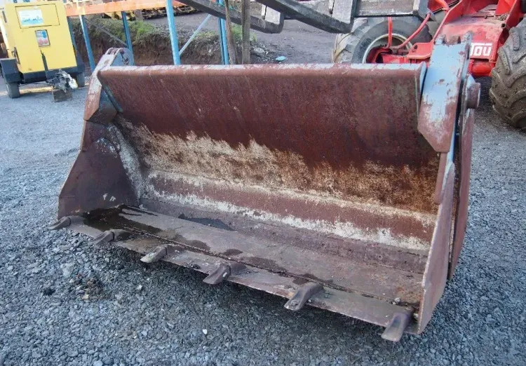 Łyżka do ładowarki otwierana hydraulicznie 2,1m - Loader bucket: picture 1 Łyżka do ładowarki otwierana hydraulicznie 2,1m - Loader bucket: picture 1