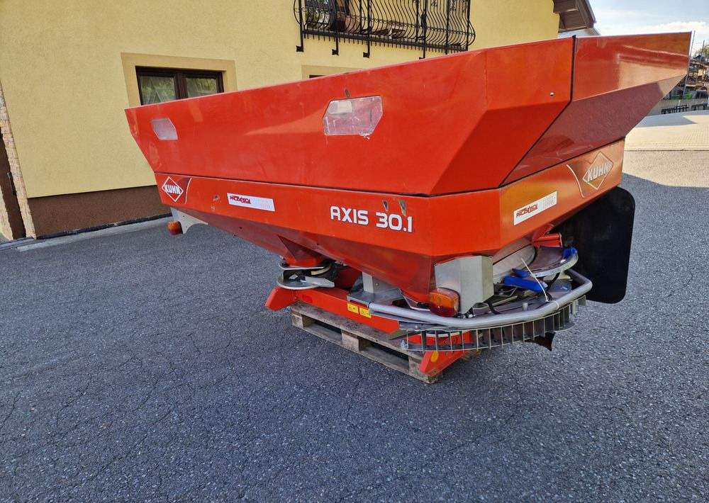 Rozsiewacz nawozów Kuhn AXIS 30,1 2008 Rozsiewacz KUHN RAUCH - Fertilizer spreader: picture 1 Rozsiewacz nawozów Kuhn AXIS 30,1 2008 Rozsiewacz KUHN RAUCH - Fertilizer spreader: picture 1