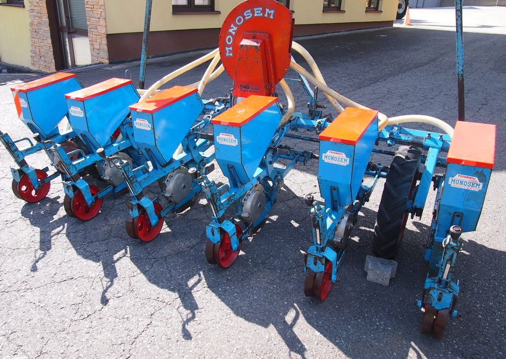 Siewnik Monosem do kukurydzy ,buraków i słonecznika - Precision sowing machine: picture 5 Siewnik Monosem do kukurydzy ,buraków i słonecznika - Precision sowing machine: picture 5