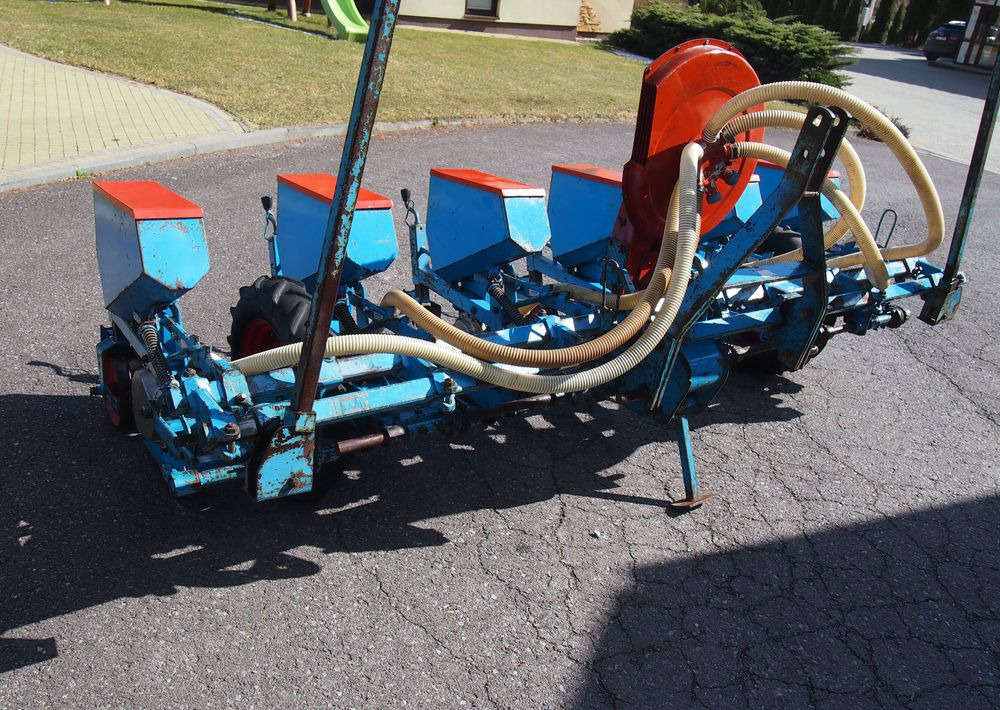 Siewnik Monosem do kukurydzy ,buraków i słonecznika - Precision sowing machine: picture 3 Siewnik Monosem do kukurydzy ,buraków i słonecznika - Precision sowing machine: picture 3