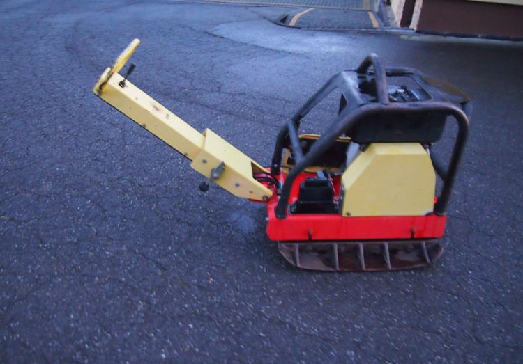 Ubijarka Dynapac Dynapac lg500 2010 Zagęszczarka Dynapac LG500 - Vibratory plate: picture 3 Ubijarka Dynapac Dynapac lg500 2010 Zagęszczarka Dynapac LG500 - Vibratory plate: picture 3