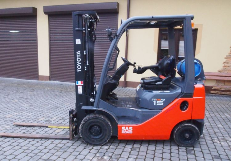 Wózek widłowy Toyota 8FGF15 2018 TRIPLEX system SAS (blokowanie tylnej osi) - LPG forklift: picture 3 Wózek widłowy Toyota 8FGF15 2018 TRIPLEX system SAS (blokowanie tylnej osi) - LPG forklift: picture 3
