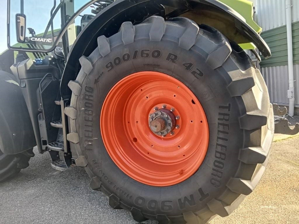 Farm tractor Claas Axion 960: picture 17