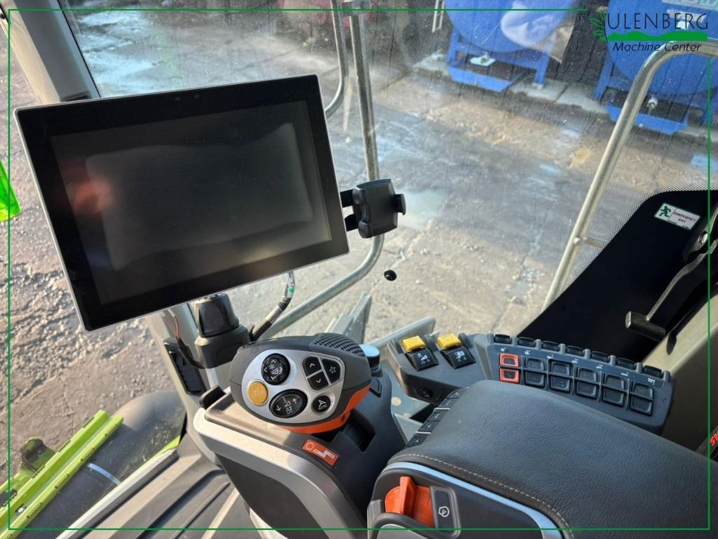 Combine harvester Claas Lexion 8700 TT: picture 10