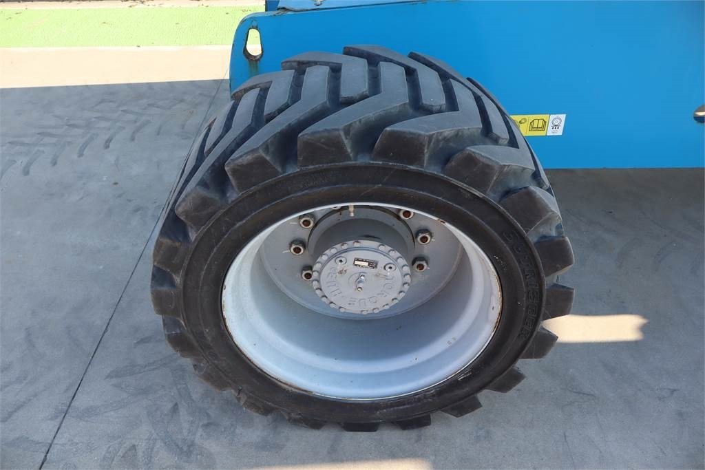 Telescopic boom Genie S85: picture 14