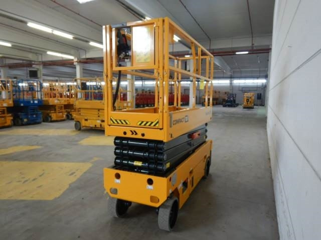 Haulotte Compact 10 N AE  - Scissor lift: picture 4 Haulotte Compact 10 N AE  - Scissor lift: picture 4