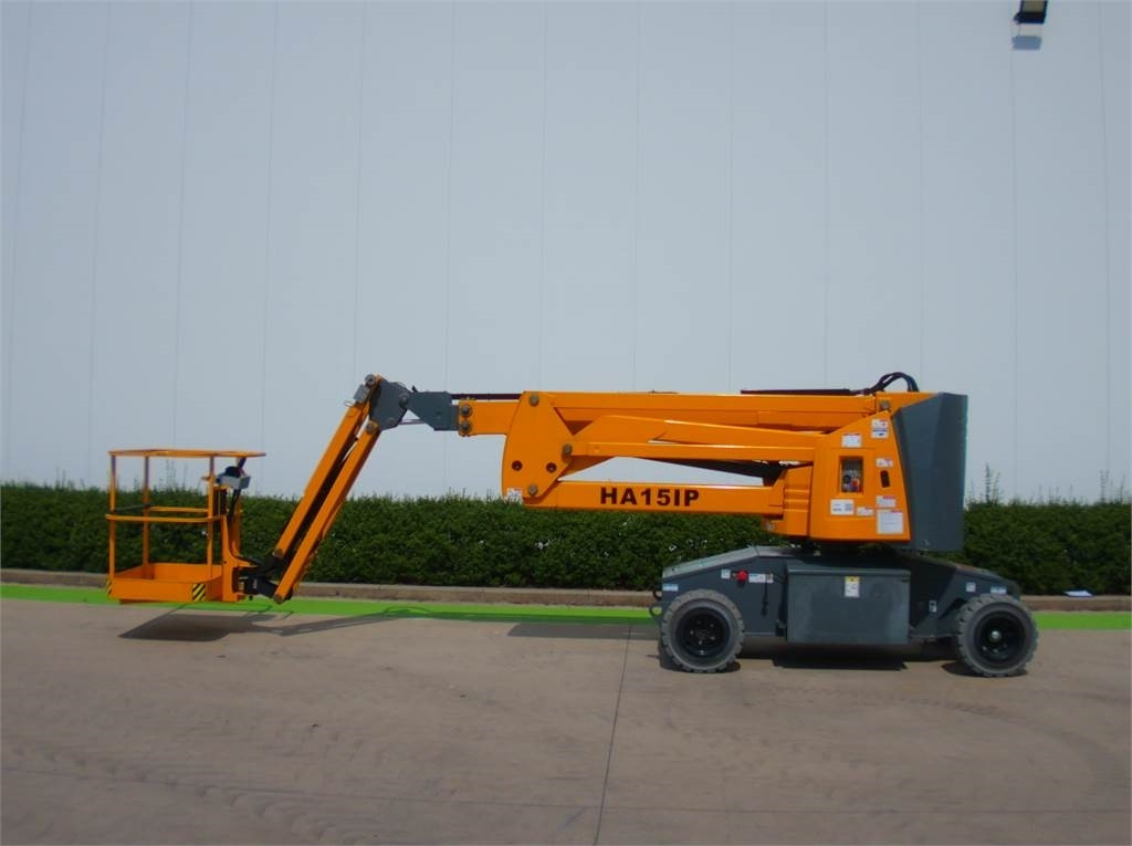 Haulotte HA15IP - Articulated boom: picture 1 Haulotte HA15IP - Articulated boom: picture 1