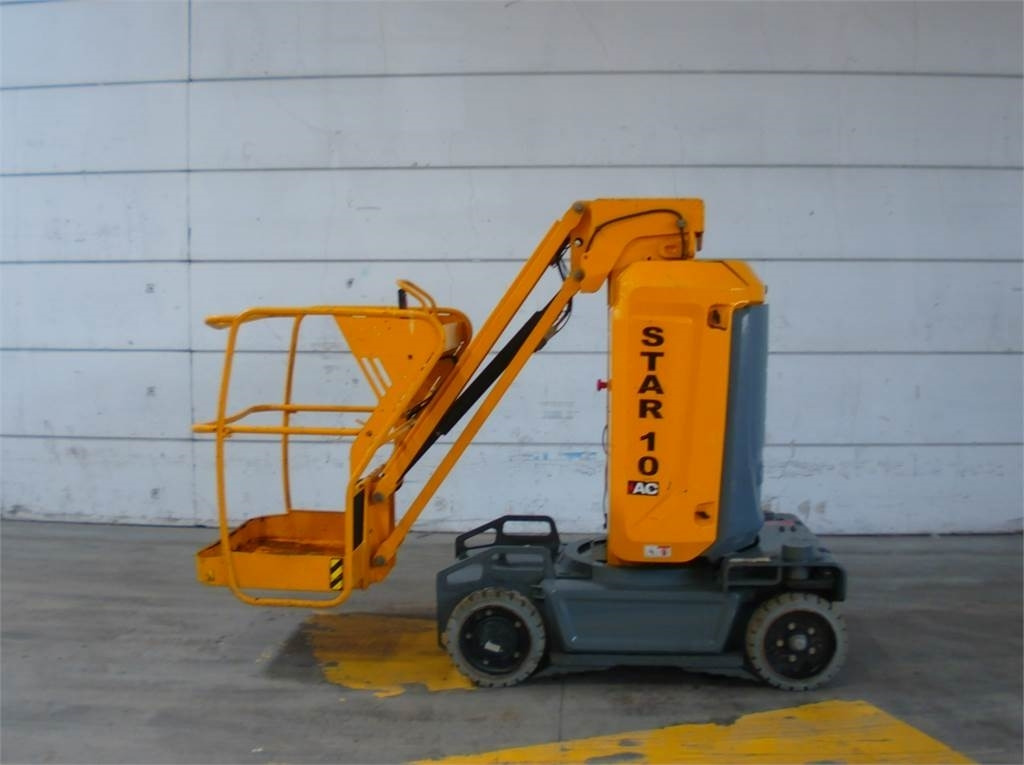 Haulotte STAR 10  - Vertical mast lift: picture 1 Haulotte STAR 10  - Vertical mast lift: picture 1