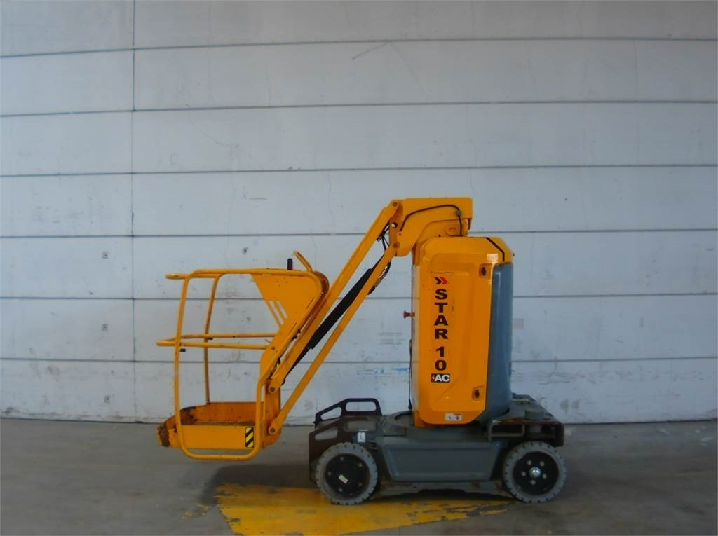 Haulotte STAR 10 - Vertical mast lift: picture 1 Haulotte STAR 10 - Vertical mast lift: picture 1
