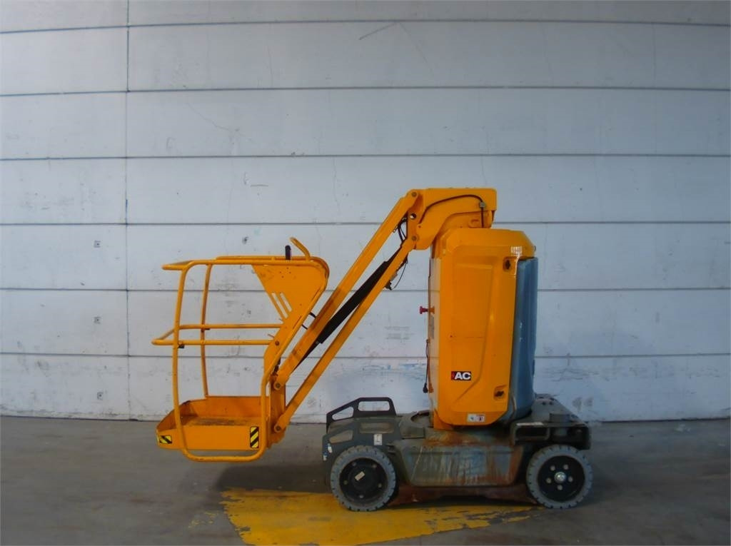 Haulotte STAR 10AC  - Vertical mast lift: picture 1 Haulotte STAR 10AC  - Vertical mast lift: picture 1