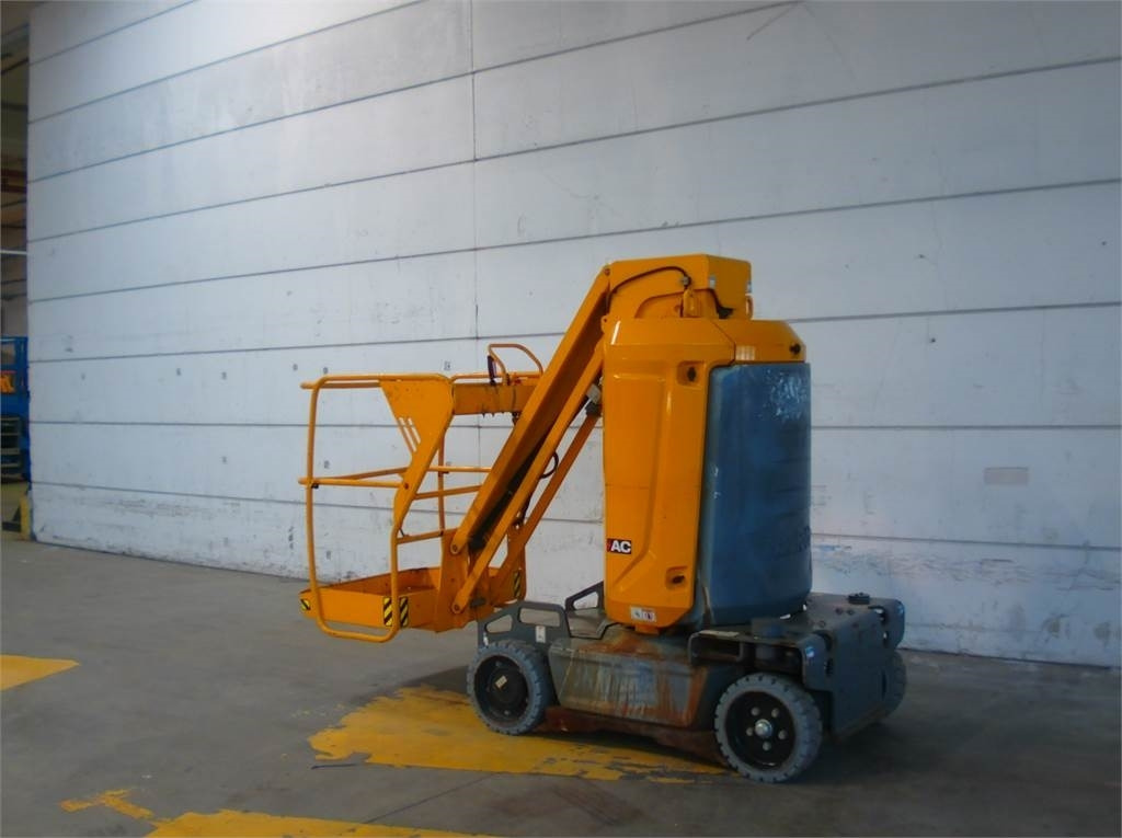 Haulotte STAR 10AC  - Vertical mast lift: picture 2 Haulotte STAR 10AC  - Vertical mast lift: picture 2