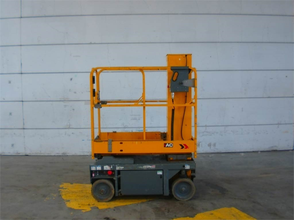 Haulotte STAR8S  - Vertical mast lift: picture 1 Haulotte STAR8S  - Vertical mast lift: picture 1