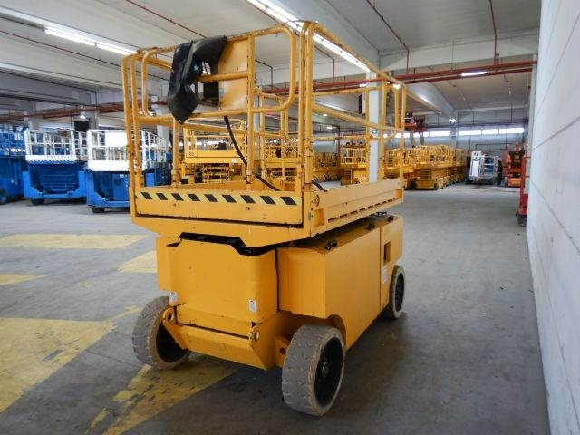 Iteco IT10151 - Scissor lift: picture 4 Iteco IT10151 - Scissor lift: picture 4