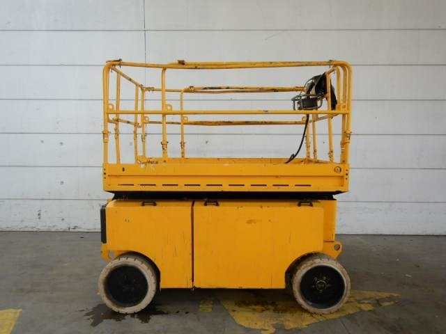 Iteco IT10151 - Scissor lift: picture 1 Iteco IT10151 - Scissor lift: picture 1
