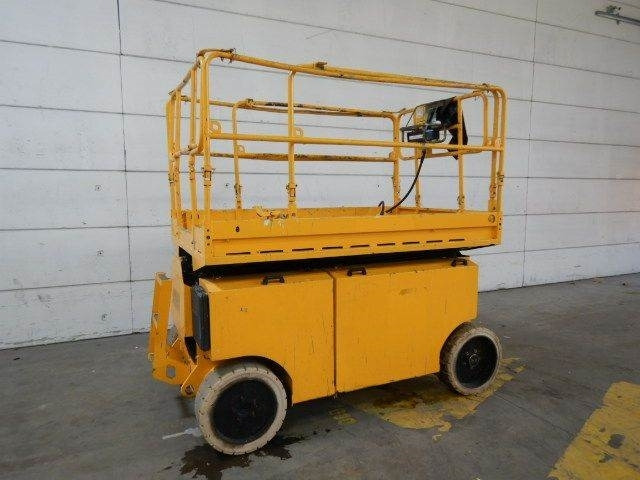 Iteco IT10151 - Scissor lift: picture 2 Iteco IT10151 - Scissor lift: picture 2