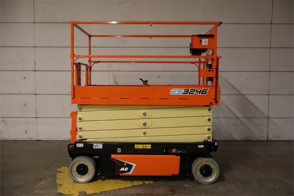 JLG ES3246 - Scissor lift: picture 1 JLG ES3246 - Scissor lift: picture 1