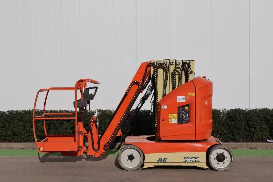 JLG Toucan 12E+ - Vertical mast lift: picture 1 JLG Toucan 12E+ - Vertical mast lift: picture 1