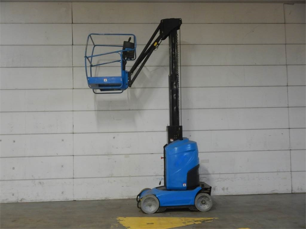 Vertical mast lift Manitou 100VJR: picture 6