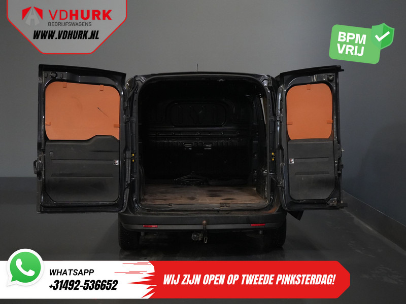 Fiat Dobló Cargo 1.6 MJ 105 pk BPM VRIJ! 3 Pers./ Cruise/ Navi/ Trekhaak - Small van: picture 5 Fiat Dobló Cargo 1.6 MJ 105 pk BPM VRIJ! 3 Pers./ Cruise/ Navi/ Trekhaak - Small van: picture 5
