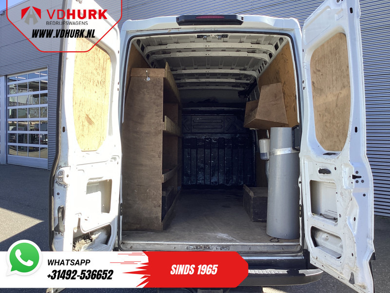 Iveco Daily 35C13V 2.3 L2H2 EXPORT ONLY Dubbel lucht/ 3.5t Trekverm./ Airco/ 3 Persoons/ Gev. Stoel/ Trekhaak - Panel van: picture 5 Iveco Daily 35C13V 2.3 L2H2 EXPORT ONLY Dubbel lucht/ 3.5t Trekverm./ Airco/ 3 Persoons/ Gev. Stoel/ Trekhaak - Panel van: picture 5