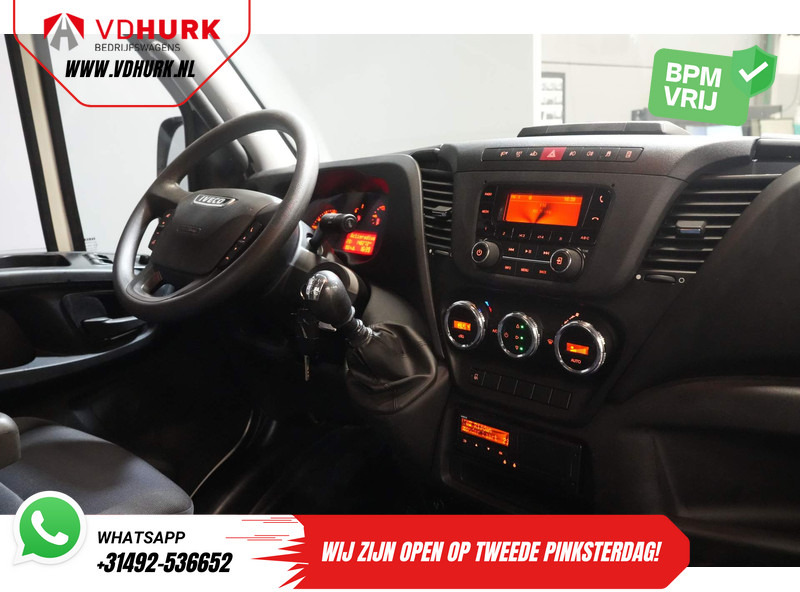 Iveco Daily 35C15 3.0 (450x210) Open Laadbak/ 3.5t Trekverm./ Dubbel Lucht/ Tachograaf/ Gev.stoel/ Climate/ Cruise/ Trekhaak/ Pick Up - Open body delivery van: picture 3 Iveco Daily 35C15 3.0 (450x210) Open Laadbak/ 3.5t Trekverm./ Dubbel Lucht/ Tachograaf/ Gev.stoel/ Climate/ Cruise/ Trekhaak/ Pick Up - Open body delivery van: picture 3