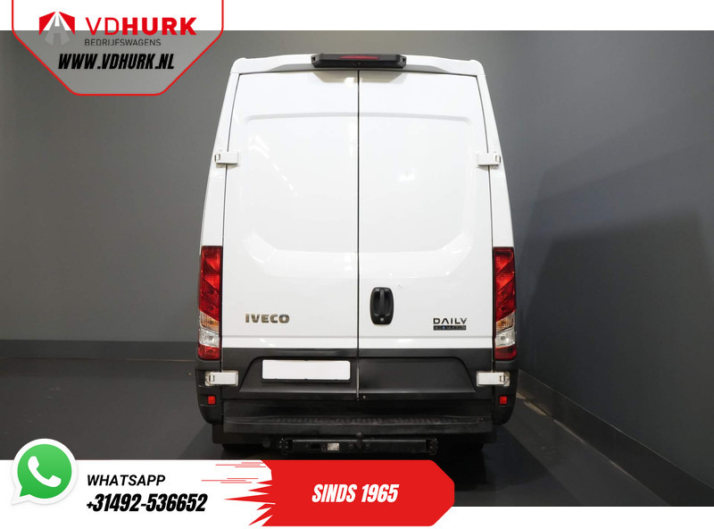 Panel van, Combi van Iveco Daily 35S16V 2.3 L3H2 155 pk Aut. DC Dubbel Cabine EXPORT ONLY 3.5T trekverm./ Climate/ Cruise/ Camera/ Trekhaak: picture 6