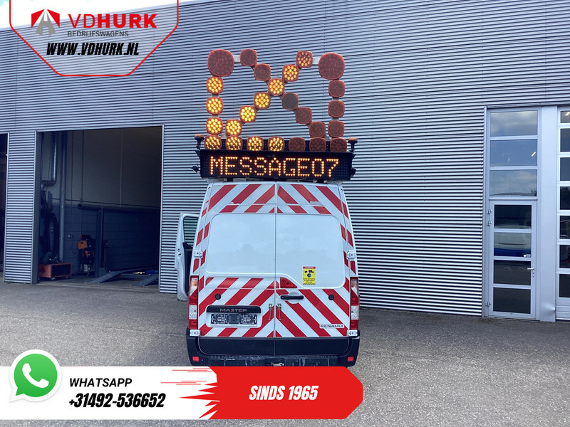 Renault Master 2.3 dCi 145 PK L3H2 EXPORT ONLY Chevron/ Safety/ Airco/ Cruise/ Camera /Service Vehicle/ Trekhaak - Panel van: picture 5 Renault Master 2.3 dCi 145 PK L3H2 EXPORT ONLY Chevron/ Safety/ Airco/ Cruise/ Camera /Service Vehicle/ Trekhaak - Panel van: picture 5