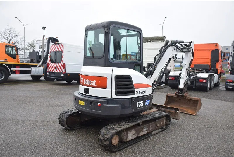 Bobcat E35 - 3500 KG - Mini excavator: picture 2 Bobcat E35 - 3500 KG - Mini excavator: picture 2