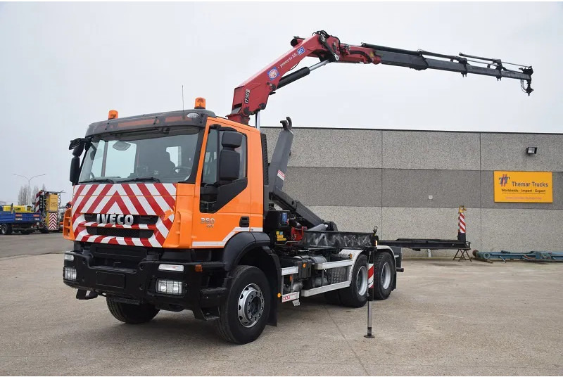 Iveco Trakker 260T36 31.000 km ! - Hook lift truck, Crane truck: picture 5 Iveco Trakker 260T36 31.000 km ! - Hook lift truck, Crane truck: picture 5