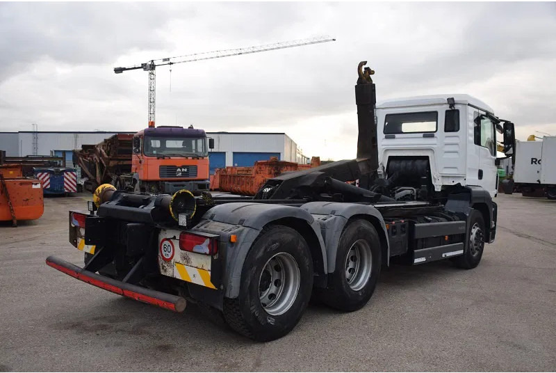 Hook lift truck MAN TGS 26.360: picture 8